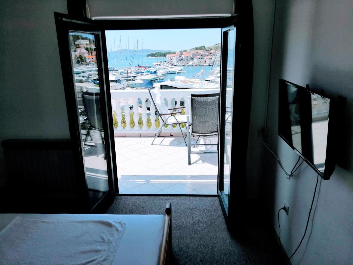 Apartments Tiho&Marija Tribunj  Ngoại thất bức ảnh