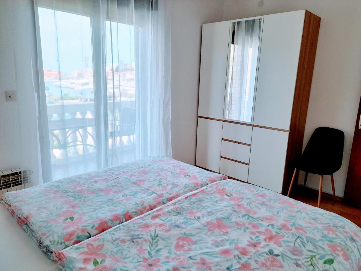 Apartments Tiho&Marija Tribunj  Ngoại thất bức ảnh